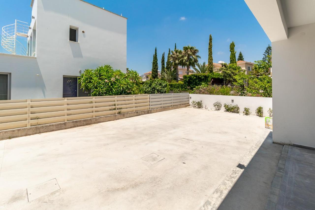 Villa Arsinoe By Ezoria Villas Coral Bay Exterior photo